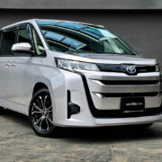Toyota Noah Hybrid - Venture Cars